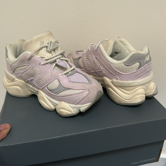 New Balance 9060 Purple and Beige - Picture 2 of 3